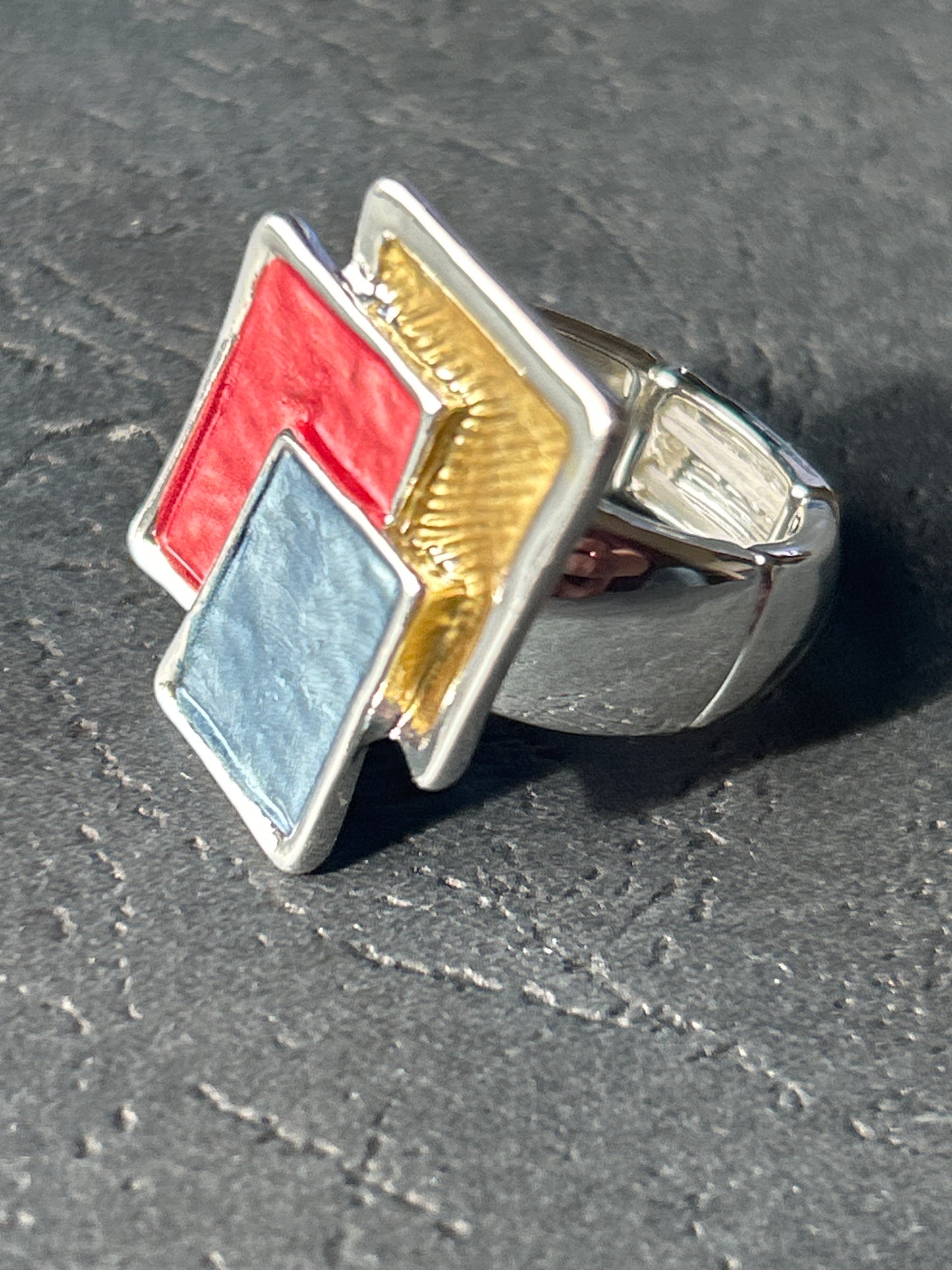 Geometric Expandable Ring Rose Red Tones