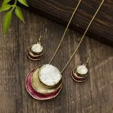 Tones of Red Neckalace & Earring Set