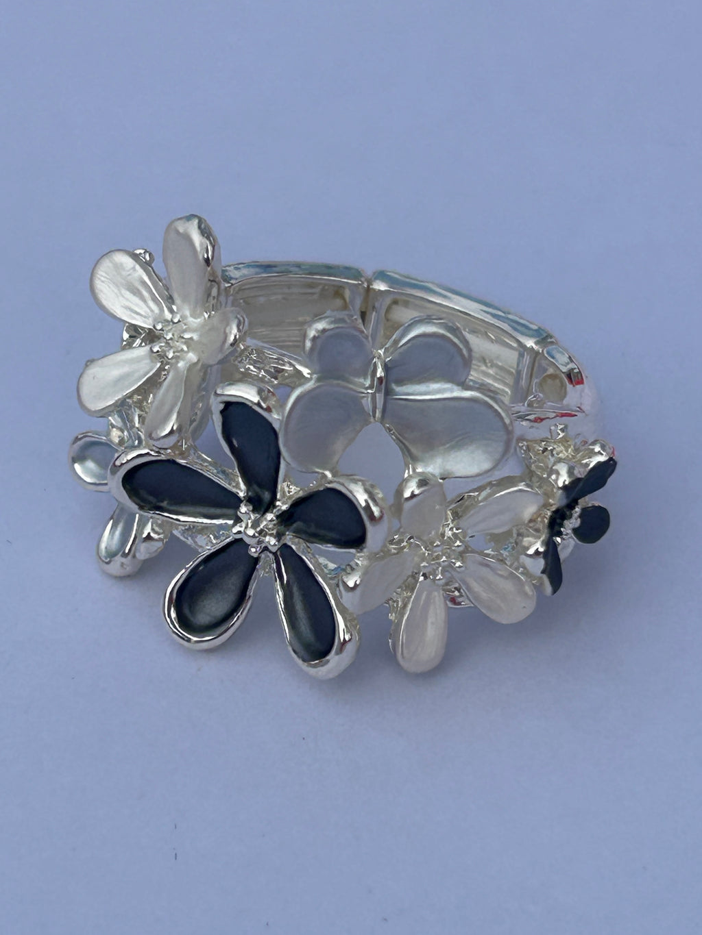 Floral Vintage Expandable Ring Grey