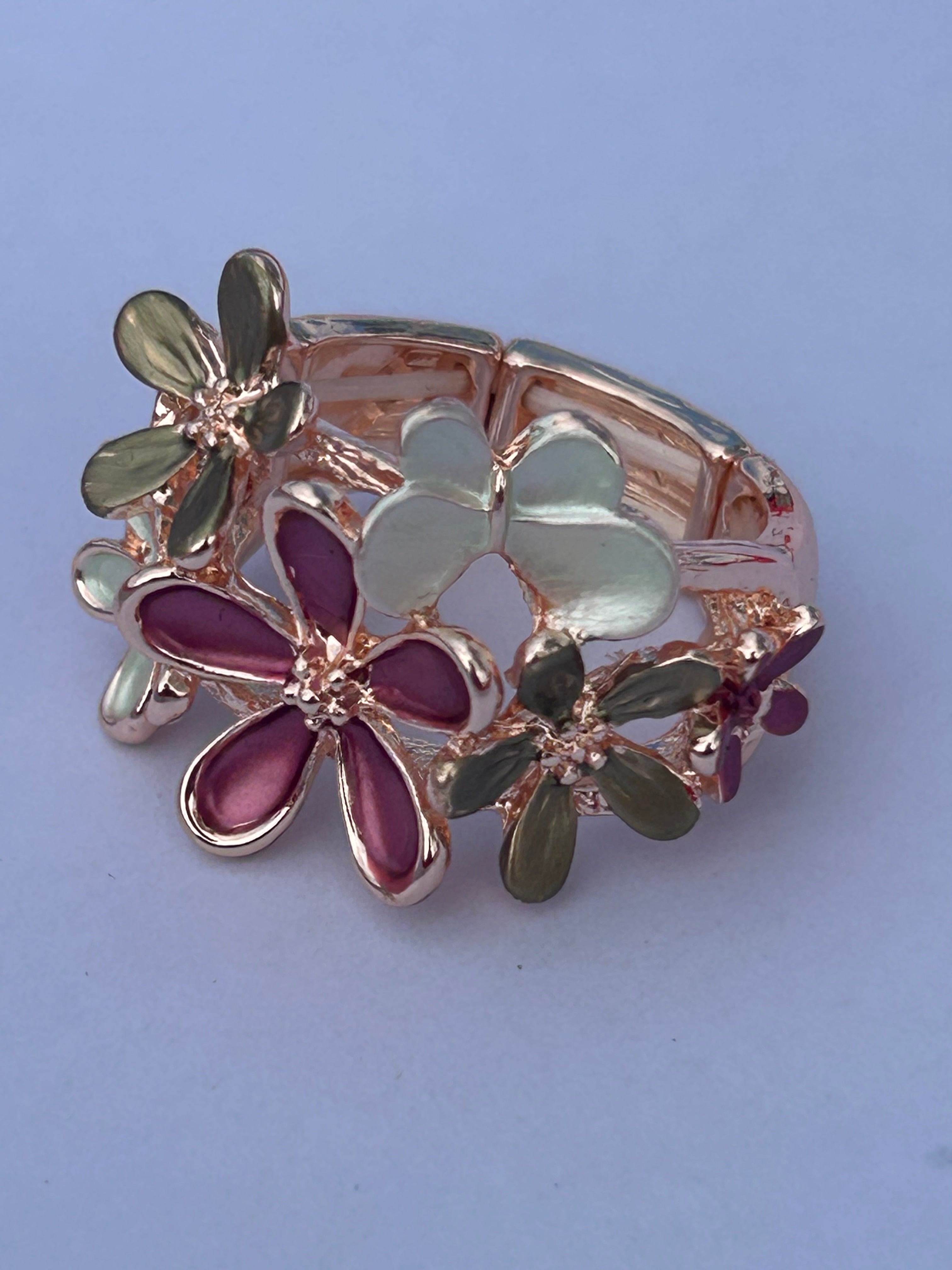 Floral Vintage Expandable Ring Rose Red