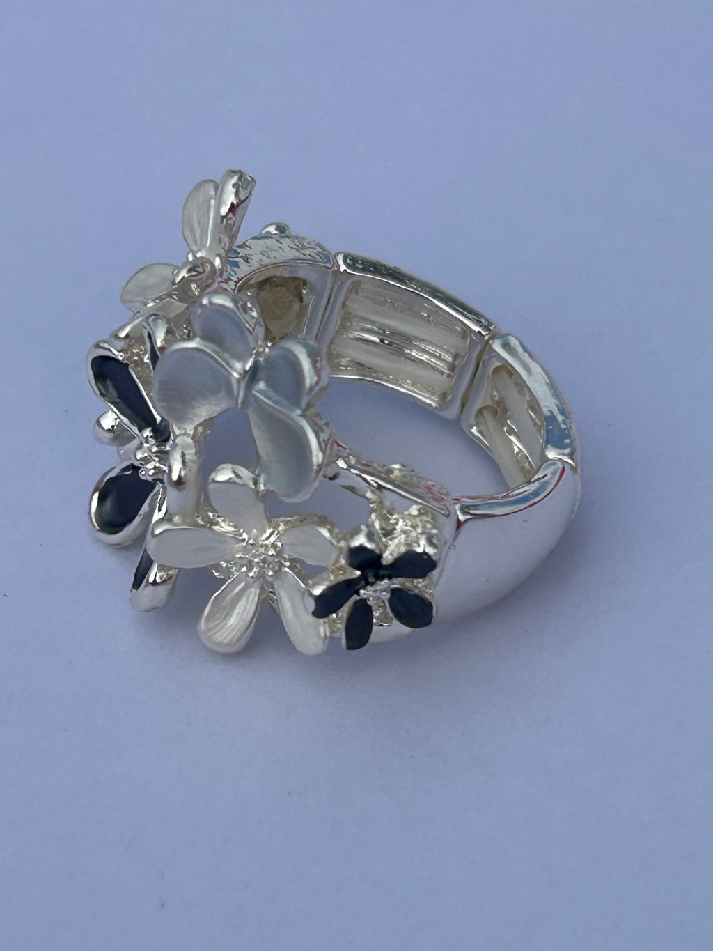 Floral Vintage Expandable Ring Grey