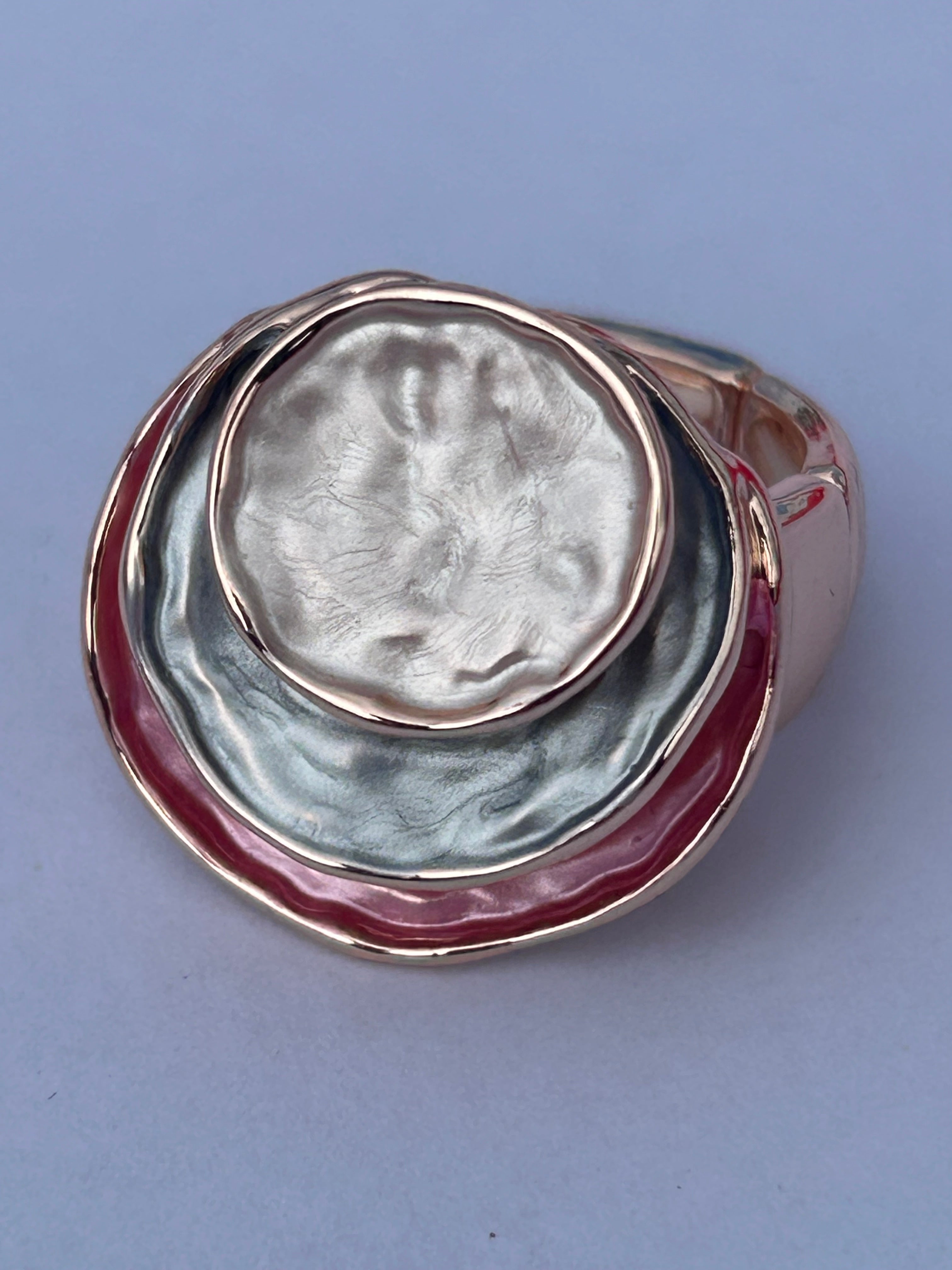 Chic Cuff Expandable Ring Rose Red